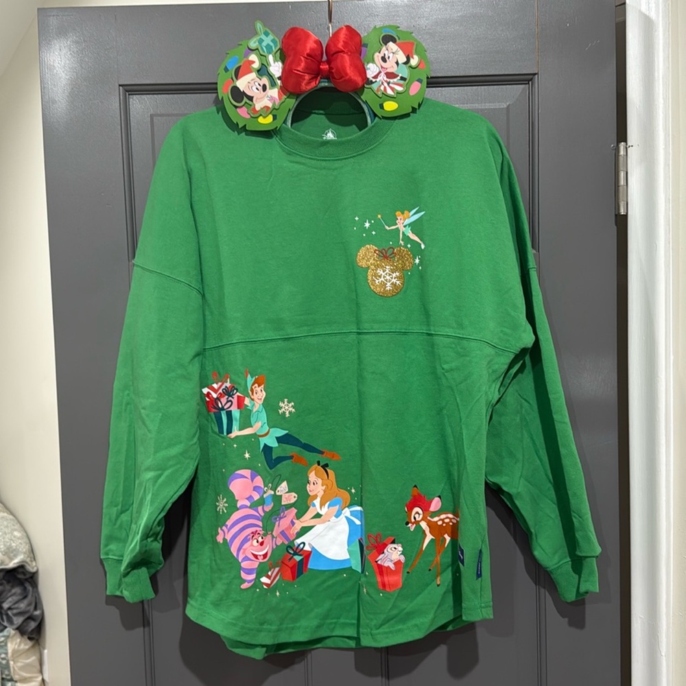 NWOT Disney Christmas spirt jersey with matching ears size small